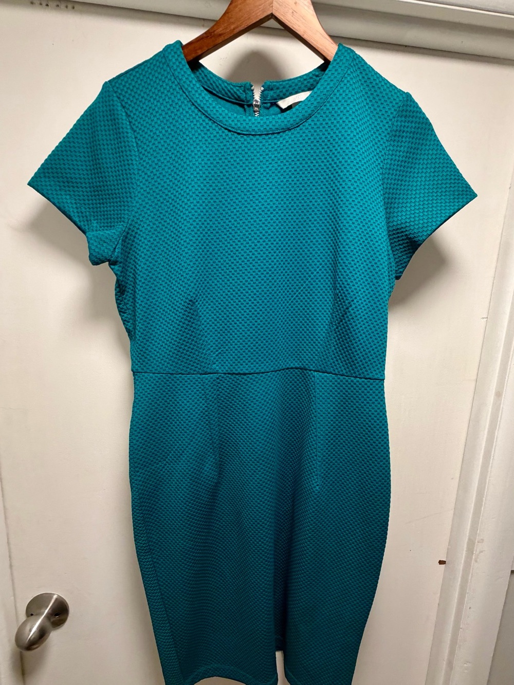 H&M Teal Textured Short Sleeve Midi Dress
